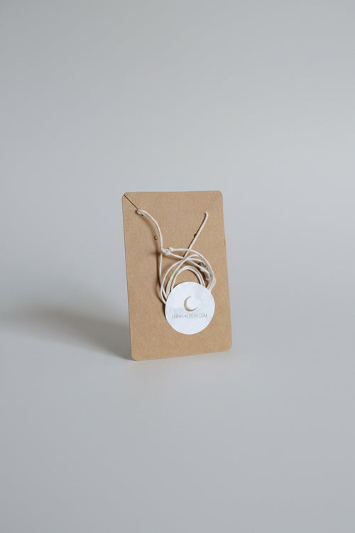 💫 20 € Kette aus der Kiefer mit bunten Holzperlen und verstellbarem Baumwollband