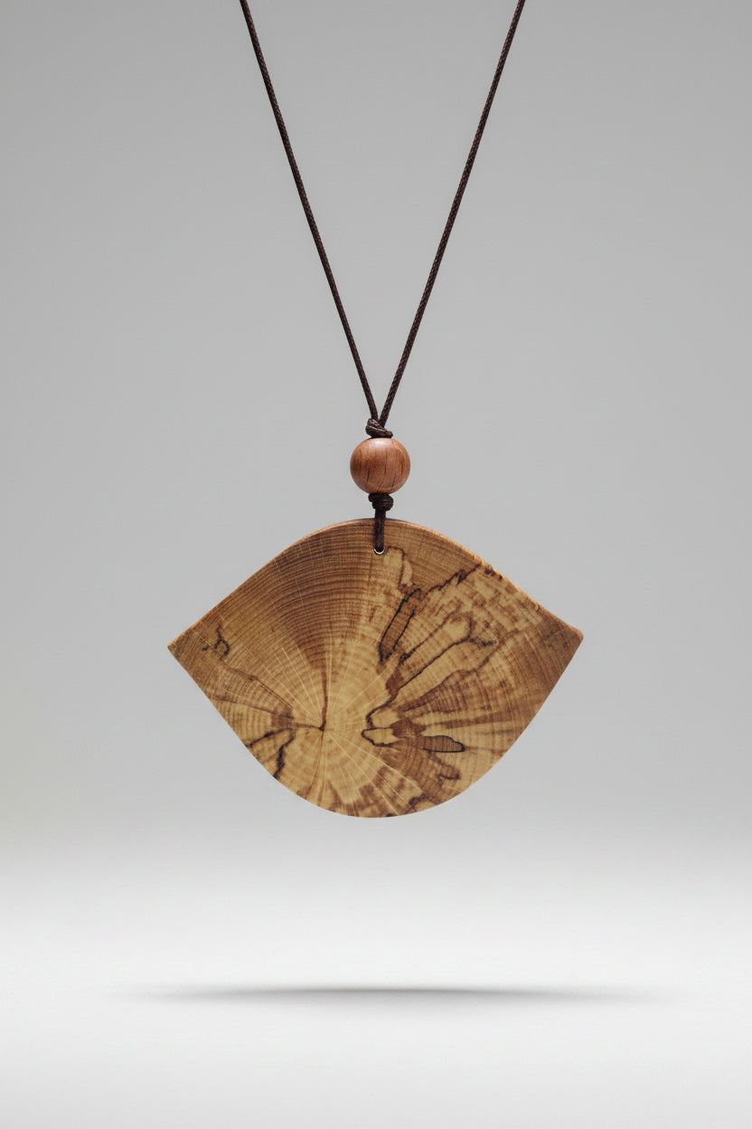 💫 40 € Holzkette aus der Lärche mit wunderschöner, auffälliger Maserung, Buchenholzperle und Baumwollband in braun