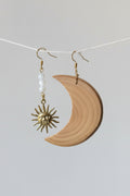 💫 50 € Ohrhänger - goldene Sonne mit Mondsteinperlen und großem Holzhalbmond 🌙 Intuition 🌙 Mutterschaft 🌙 Balance - Einzelstück